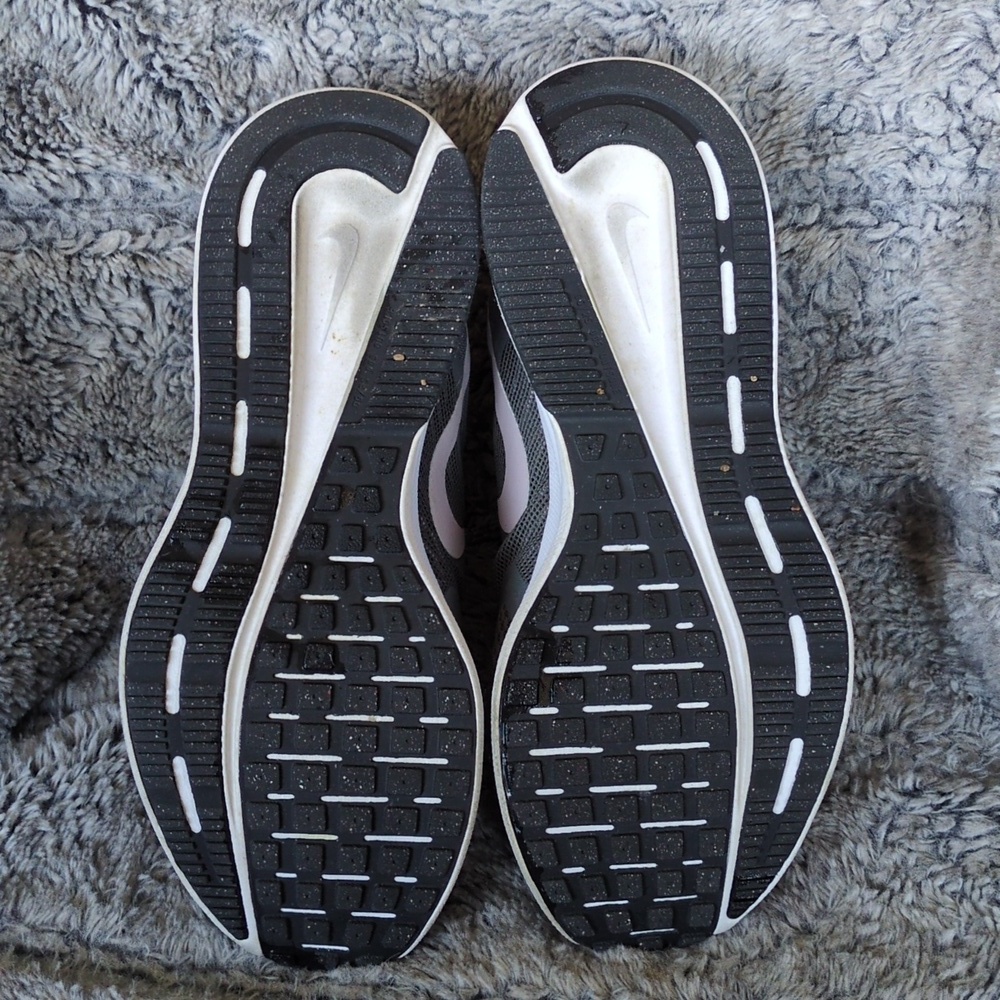 Nike Women's Run Swift 3 running shoes Sz 8 - Picture 4 of 5